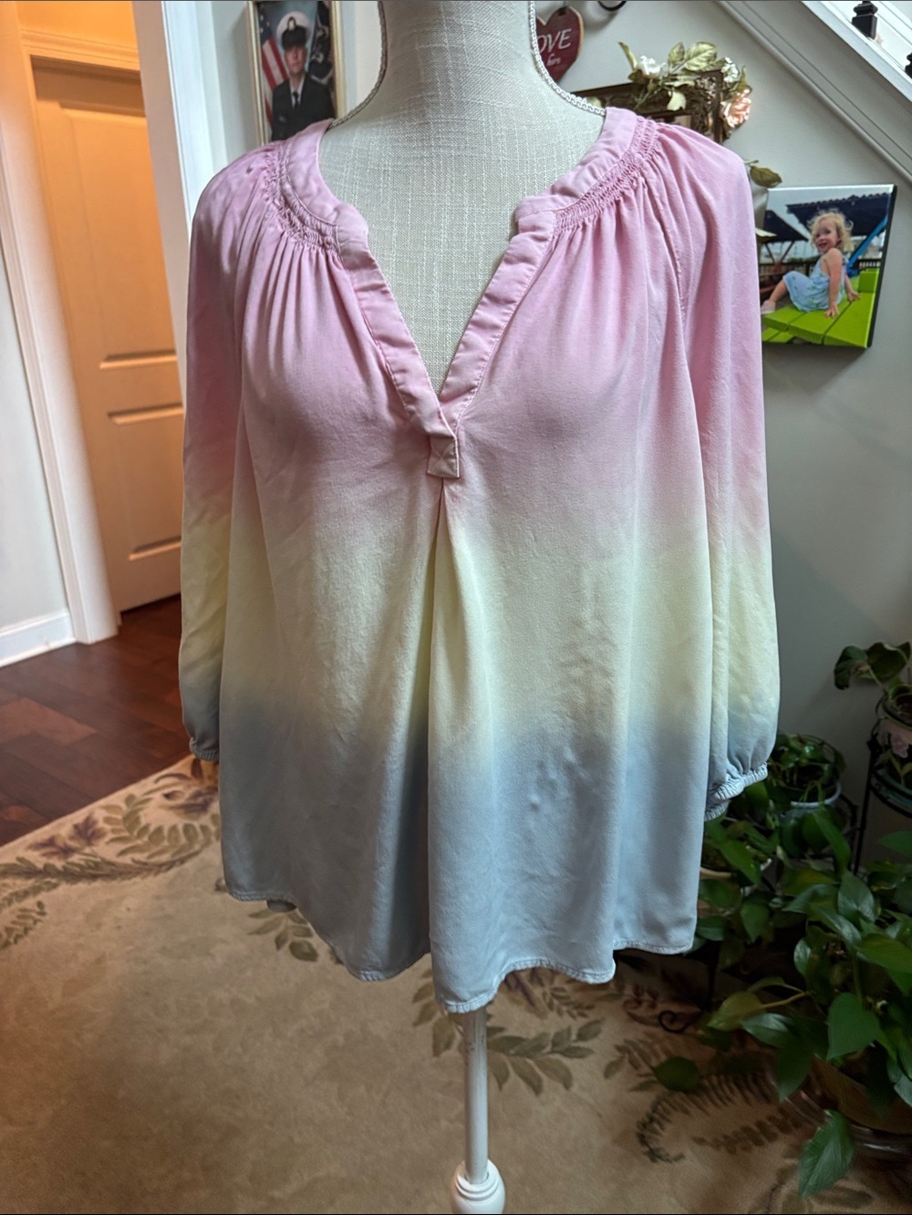 Crown & Ivy Women's Ombre Peasant Blouse - Pink to blue
